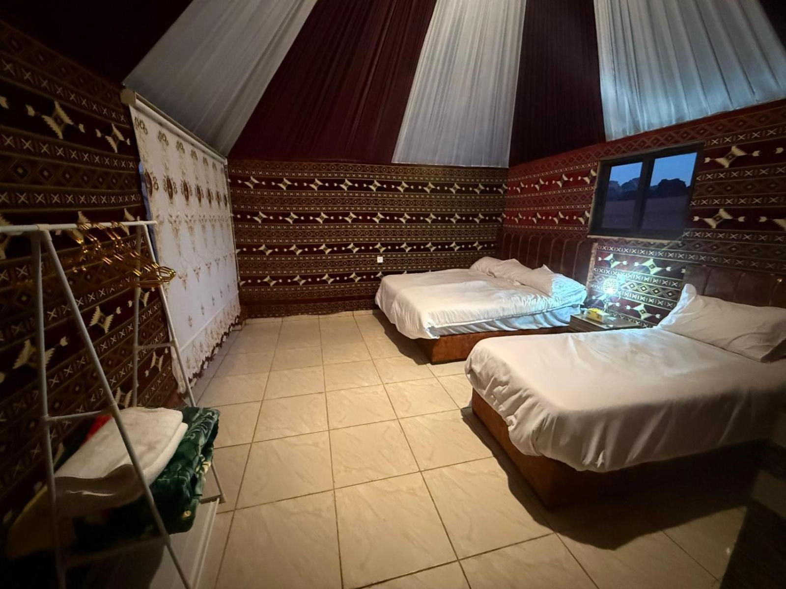 Khazali Mountain Camp Hotel Wadi Rum Buitenkant foto